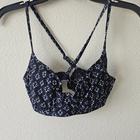 Athleta Women's Navy Taza Kaimana Ruched Bikini Top Size 34BC. - Picture 3 of 10